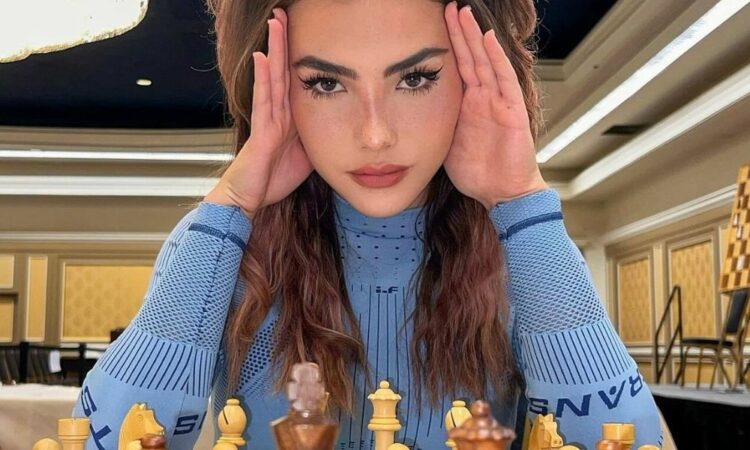 Who Is Andrea Botez? All About Chess Boxing Player!