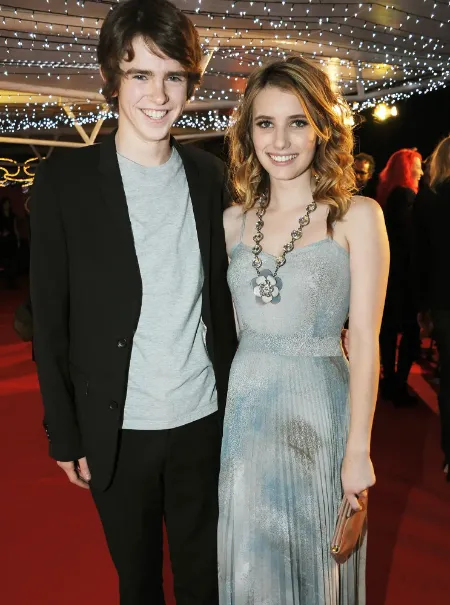 Where did Klarissa Munz Meet Freddie Highmore?